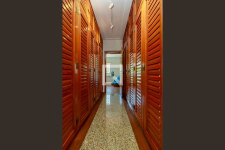 Apartamento à venda com 236m², 3 quartos e 3 vagasCorredor