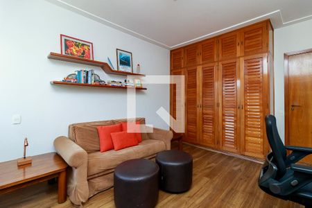 Apartamento à venda com 236m², 3 quartos e 3 vagasQuarto 2