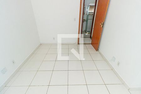 Quarto 1 de apartamento à venda com 2 quartos, 61m² em Parada de Lucas, Rio de Janeiro