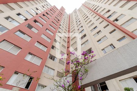 Apartamento à venda com 70m², 2 quartos e 1 vaga Apartamento à venda com 70m², 2 quartos e 1 vagaFachada