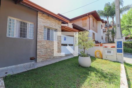 Casa de condomínio à venda com 173m², 3 quartos e 2 vagas Casa de condomínio à venda com 173m², 3 quartos e 2 vagasFachada