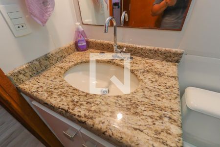 Casa de condomínio à venda com 173m², 3 quartos e 2 vagas Casa de condomínio à venda com 173m², 3 quartos e 2 vagasBanheiro