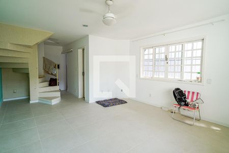 Sala de casa à venda com 3 quartos, 120m² em Maravista, Niterói