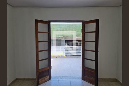 Quarto 01 de casa para alugar com 2 quartos, 145m² em Vila Sorocabana, Guarulhos