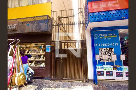 Casa à venda com 150m², 4 quartos e sem vagaFachada com cartaz QA.