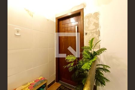 Casa à venda com 150m², 4 quartos e sem vagaHall