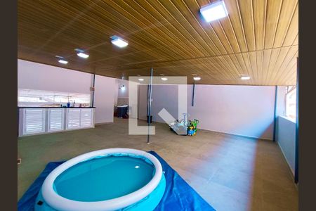 Casa à venda com 150m², 4 quartos e sem vagaSalão