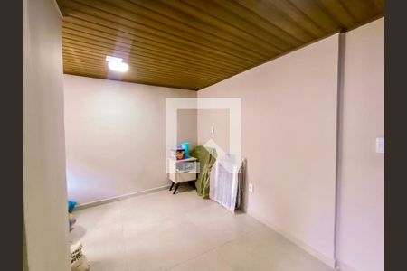 Casa à venda com 150m², 4 quartos e sem vagaSuíte