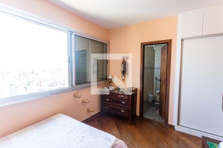 Suíte de apartamento à venda com 4 quartos, 118m² em Sagrada Família, Belo Horizonte