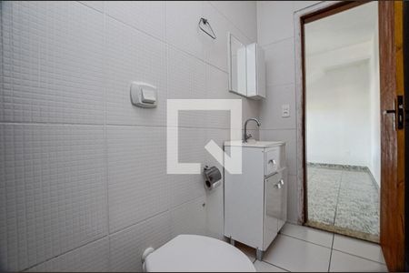 Banheiro de casa para alugar com 1 quarto, 48m² em Itaipu, Niterói