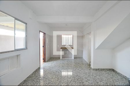 Sala de casa para alugar com 1 quarto, 48m² em Itaipu, Niterói