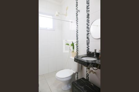 Casa à venda com 63m², 2 quartos e 2 vagasBanheiro 