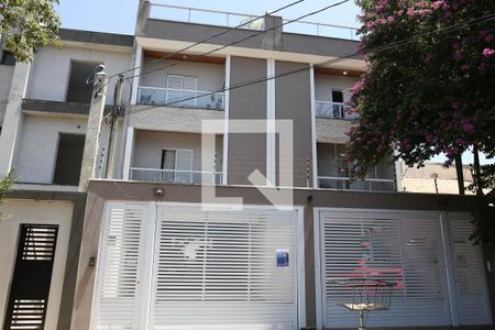 Casa à venda com 63m², 2 quartos e 2 vagasFachada 