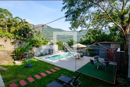 Casa à venda com 545m², 4 quartos e 2 vagasEspaço de lazer 