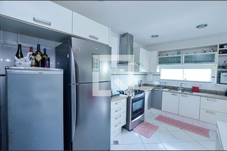 Casa à venda com 545m², 4 quartos e 2 vagasCozinha