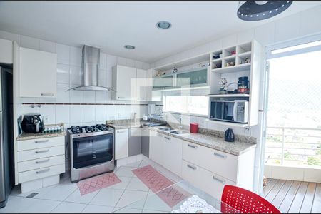 Casa à venda com 545m², 4 quartos e 2 vagasCozinha