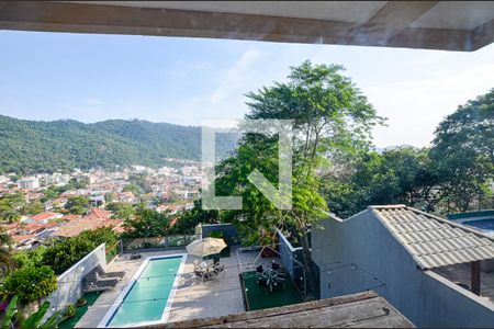 Casa à venda com 545m², 4 quartos e 2 vagasSuite