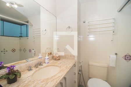 Banheiro de apartamento para alugar com 1 quarto, 64m² em Bela Vista, Porto Alegre