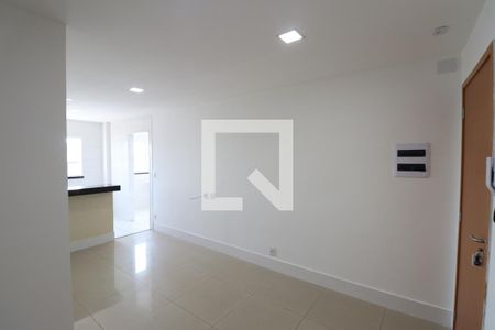 Sala de apartamento para alugar com 1 quarto, 33m² em Parada 40, São Gonçalo