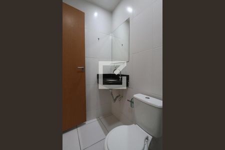 Banheiro de apartamento para alugar com 1 quarto, 33m² em Parada 40, São Gonçalo