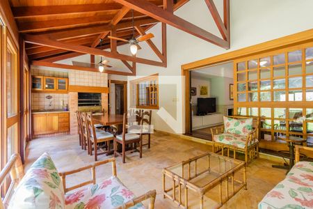 Casa à venda com 427m², 4 quartos e 4 vagasSala de Jantar