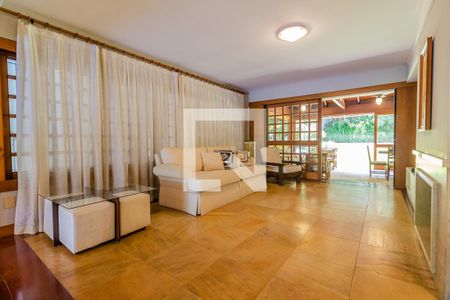 Sala de casa à venda com 4 quartos, 427m² em Jardim Isabel, Porto Alegre