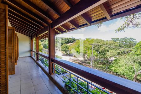 Casa à venda com 427m², 4 quartos e 4 vagasQuarto 1 - Varanda