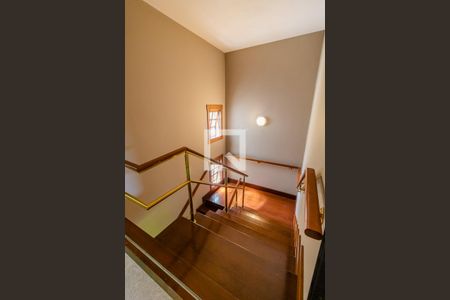 Casa à venda com 427m², 4 quartos e 4 vagasCorredor