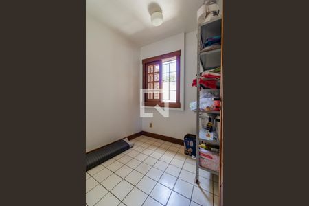 Casa à venda com 427m², 4 quartos e 4 vagasÁrea de Serviço