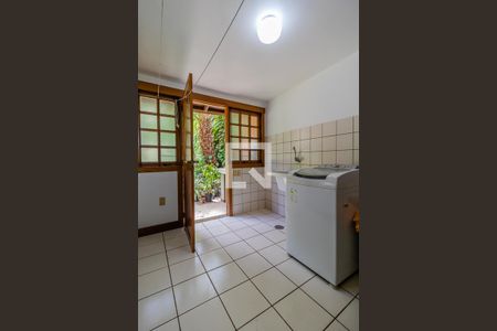 Casa à venda com 427m², 4 quartos e 4 vagasÁrea de Serviço