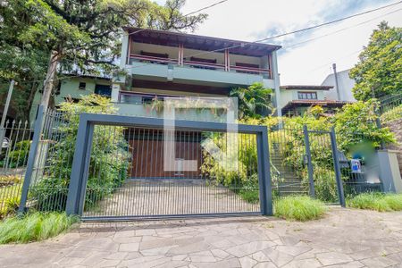 Casa à venda com 427m², 4 quartos e 4 vagasFachada