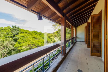 Casa à venda com 427m², 4 quartos e 4 vagasVaranda