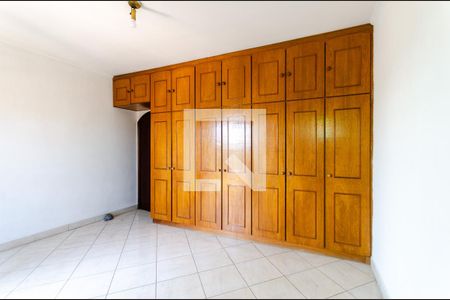 Casa à venda com 300m², 5 quartos e 3 vagasQuarto 4