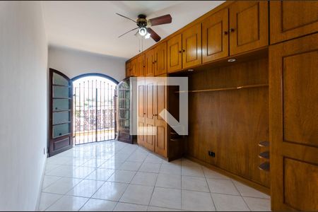 Casa à venda com 300m², 5 quartos e 3 vagasSuíte