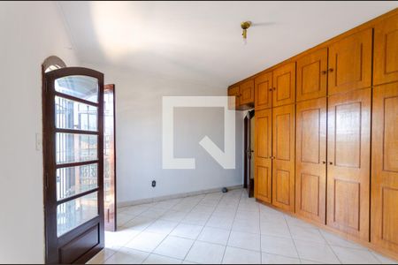 Casa à venda com 300m², 5 quartos e 3 vagasQuarto 4