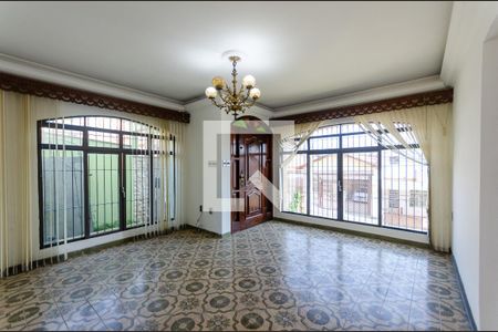 Sala de casa para alugar com 6 quartos, 300m² em Piqueri, São Paulo