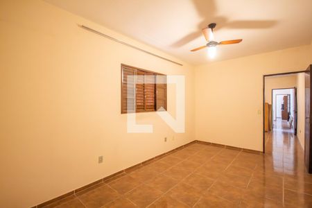 Casa para alugar com 161m², 3 quartos e 1 vaga Casa para alugar com 161m², 3 quartos e 1 vagaSuíte