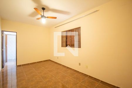 Casa para alugar com 161m², 3 quartos e 1 vaga Casa para alugar com 161m², 3 quartos e 1 vagaSuíte