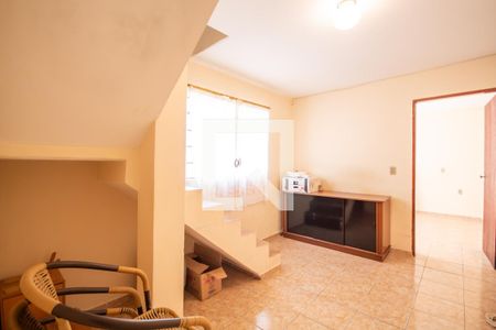 Casa para alugar com 161m², 3 quartos e 1 vaga Casa para alugar com 161m², 3 quartos e 1 vagaSala de Jantar