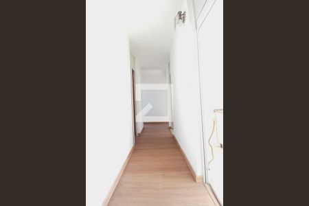 Corredor  de apartamento à venda com 3 quartos, 85m² em Conjunto Residencial Souza Queiroz, Campinas