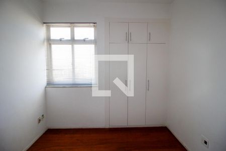 Quarto 1 de apartamento à venda com 3 quartos, 174m² em Santo Antônio, Belo Horizonte