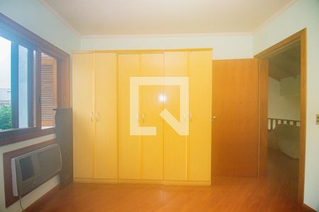 Casa à venda com 350m², 4 quartos e 4 vagasSuíte 3