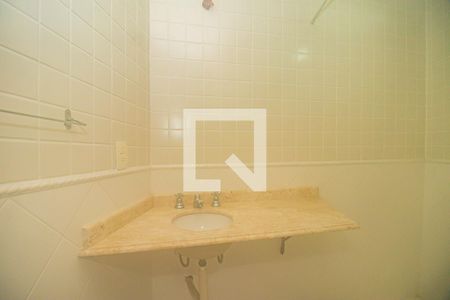 Casa à venda com 350m², 4 quartos e 4 vagasBanheiro da Suíte 3