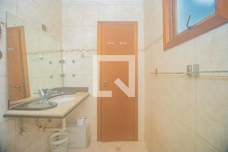 Casa à venda com 350m², 4 quartos e 4 vagasBanheiro da Suíte 2