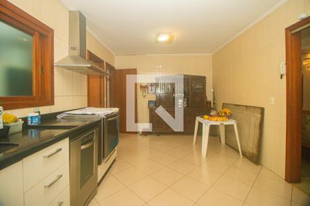 Casa à venda com 350m², 4 quartos e 4 vagasCozinha