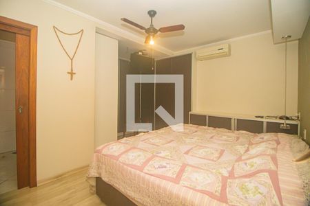 Casa à venda com 350m², 4 quartos e 4 vagasSuíte 1