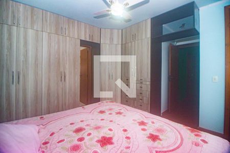 Casa à venda com 350m², 4 quartos e 4 vagasSuíte 4