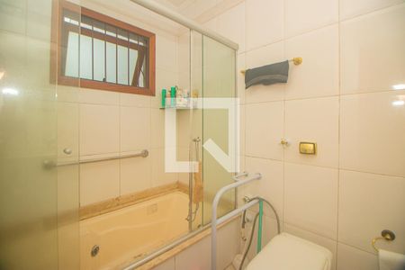 Casa à venda com 350m², 4 quartos e 4 vagasBanheiro da Suíte 1