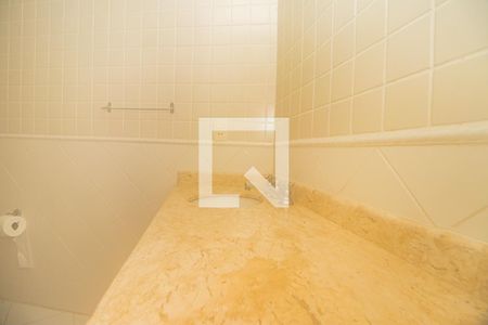 Casa à venda com 350m², 4 quartos e 4 vagasBanheiro da Suíte 3