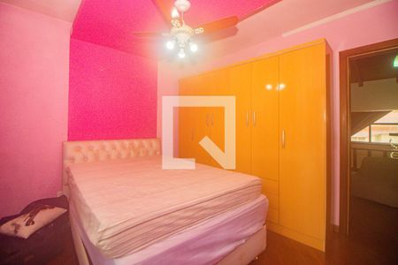 Casa à venda com 350m², 4 quartos e 4 vagasSuíte 2